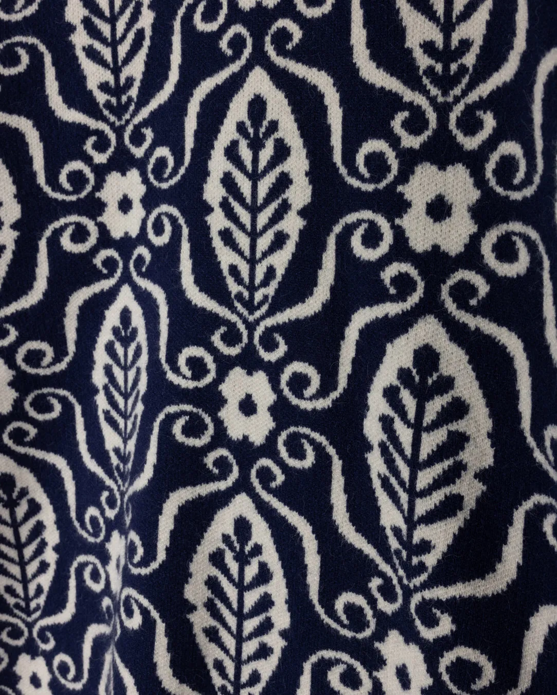 Cozy Fit crew neck Knit Printed Trimmed Cardigan