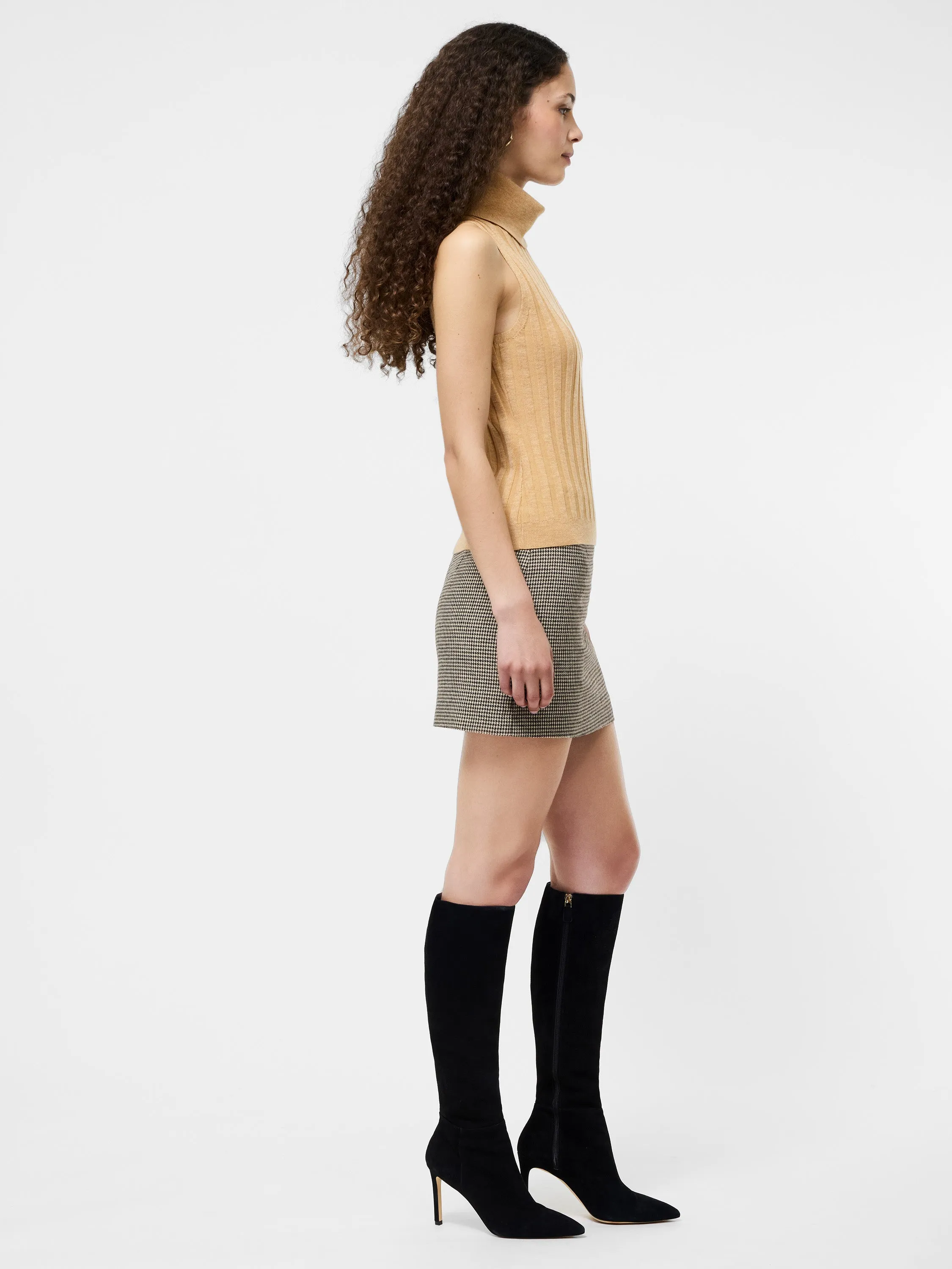 Ventilated Mesh Panel Turtleneck Tank Sweater