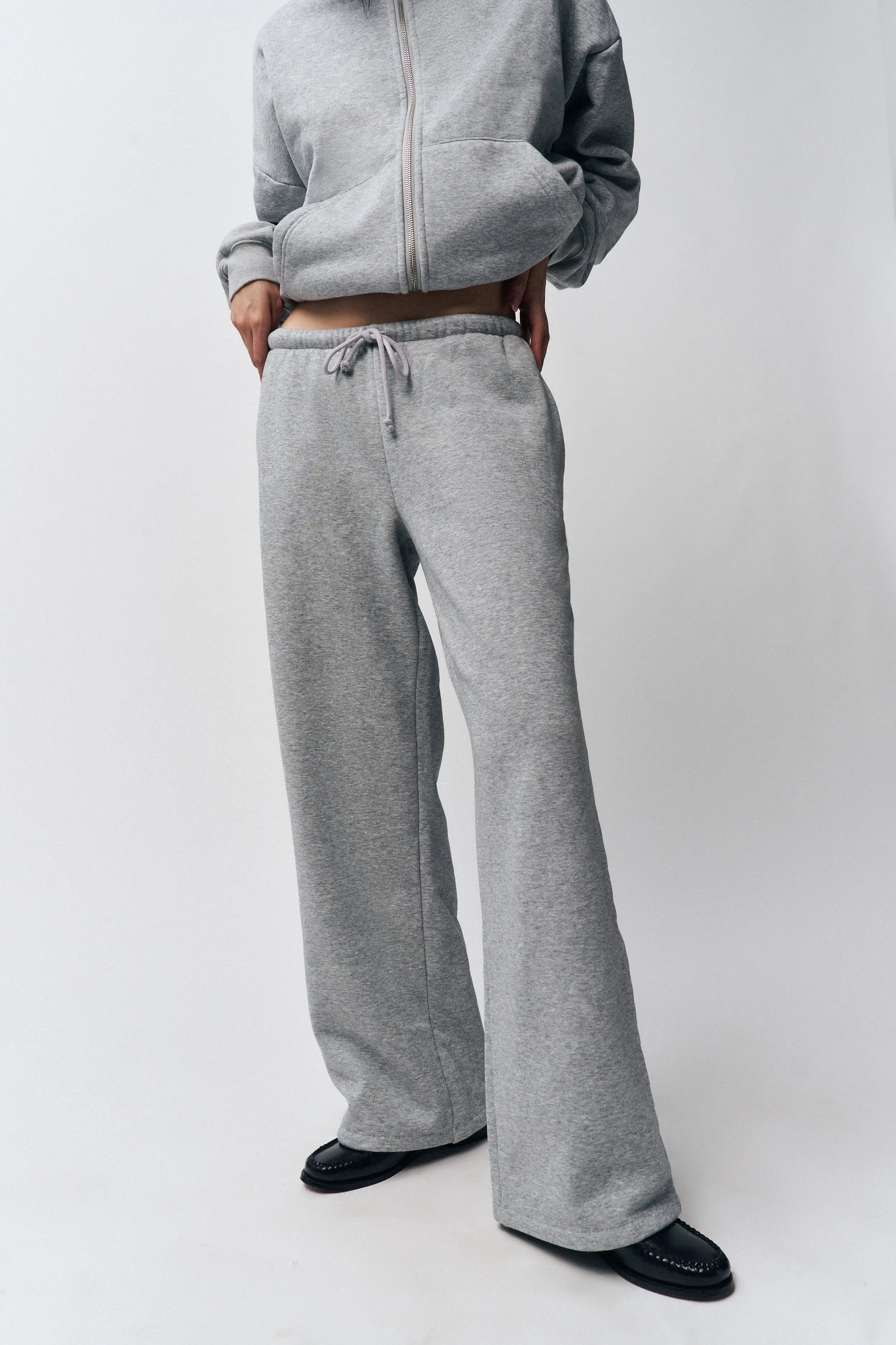 Relaxed Drawstring Sweatpant Convertible legs Breathable mesh