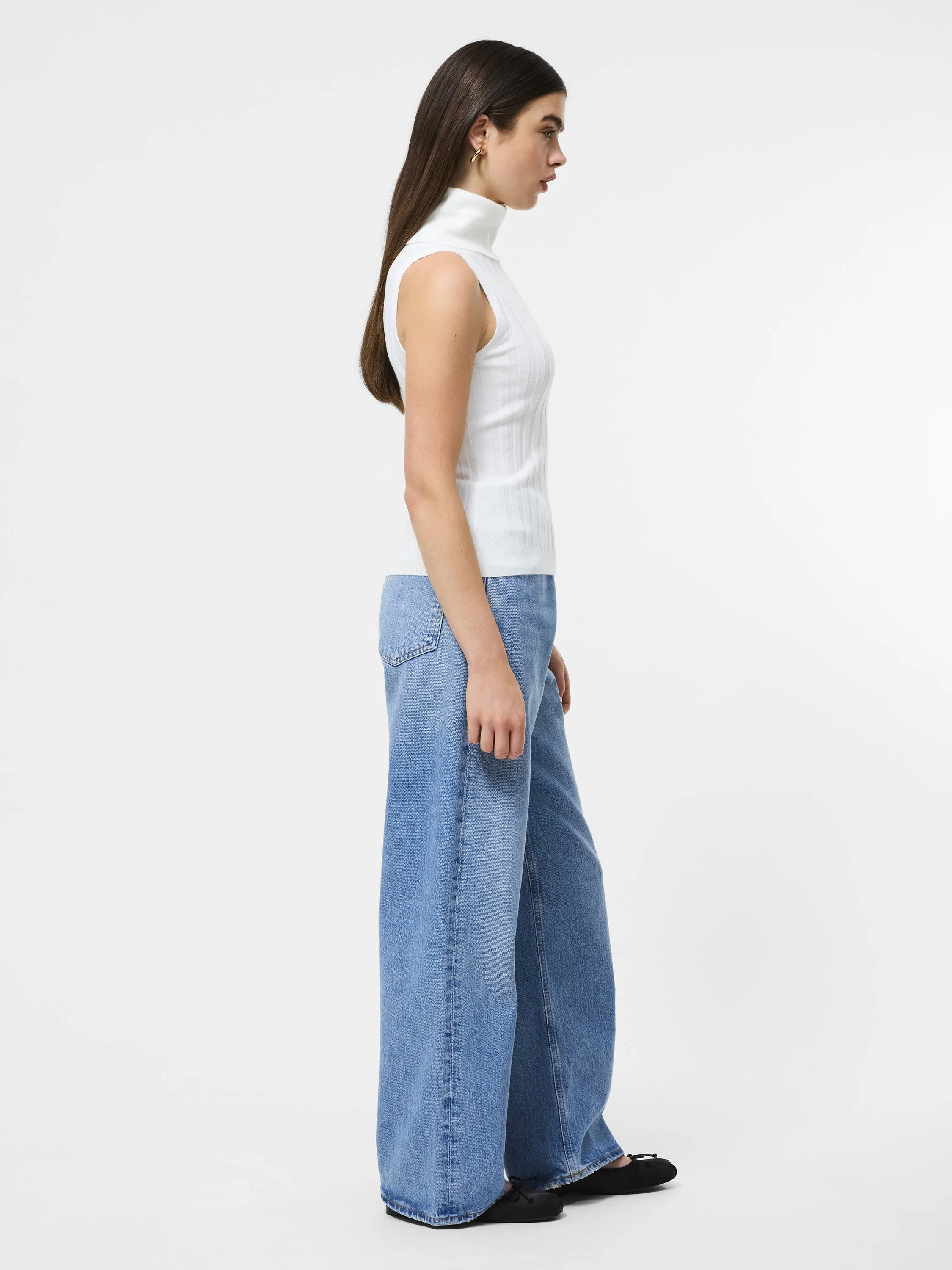 Chic Look City Ready Turtleneck Tank Sweater