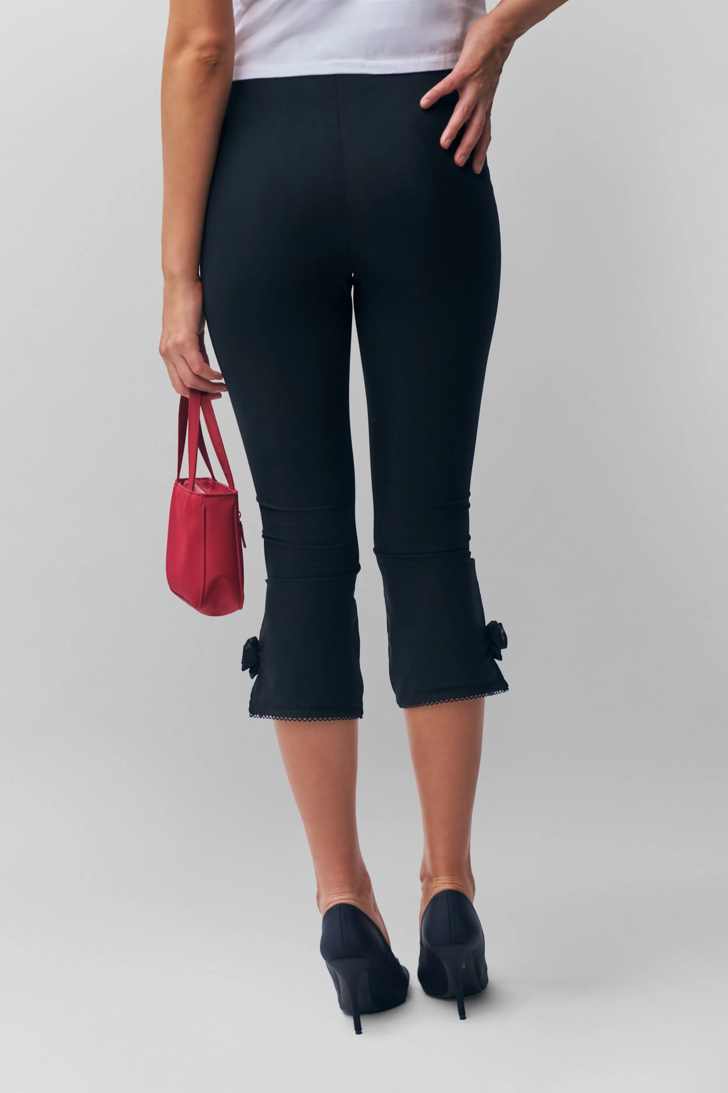 Valeria Mesh Capri No Iron