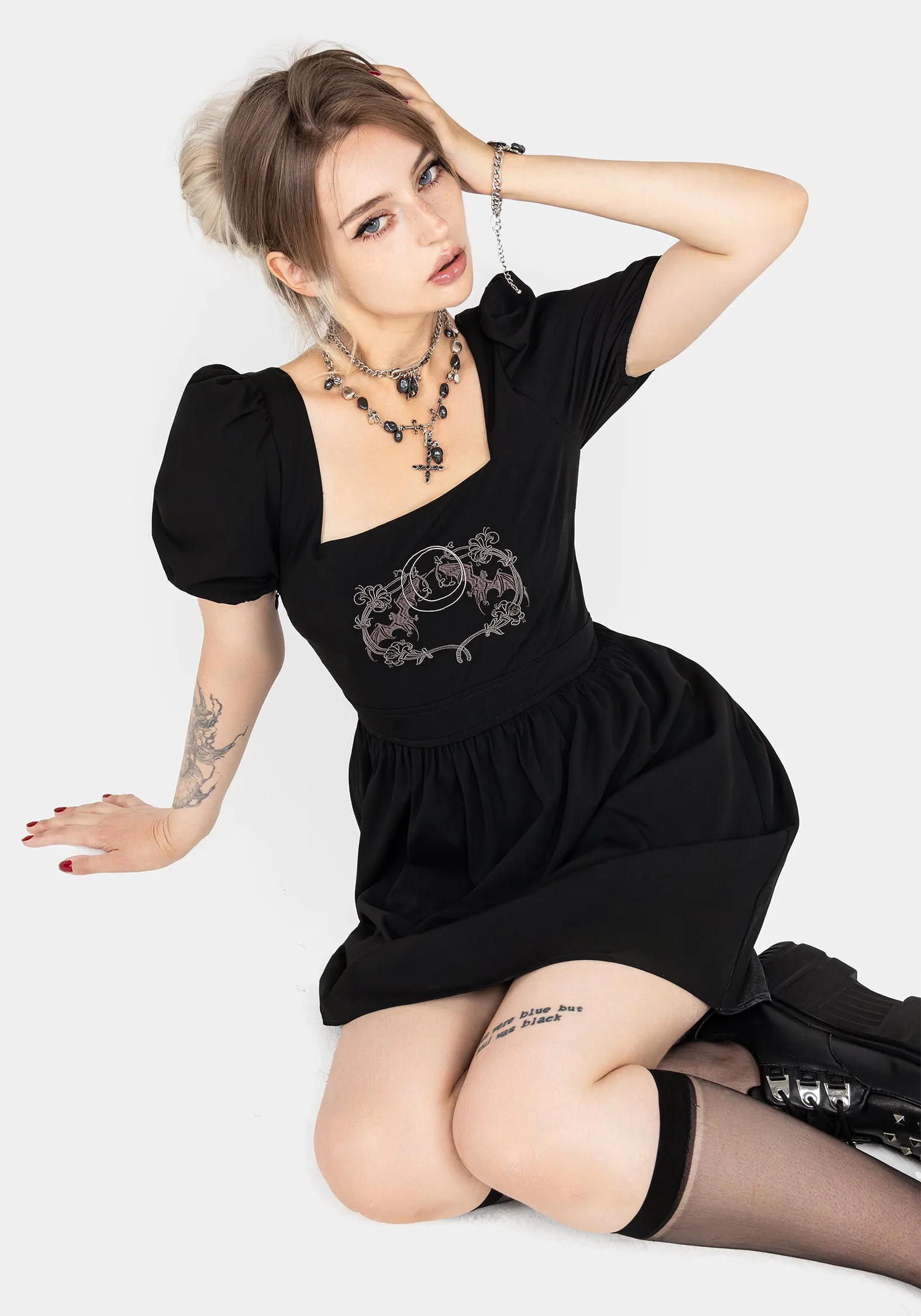 Feminine Mood Vampyrum Bat Embroidered Puff Sleeve Mini Dress