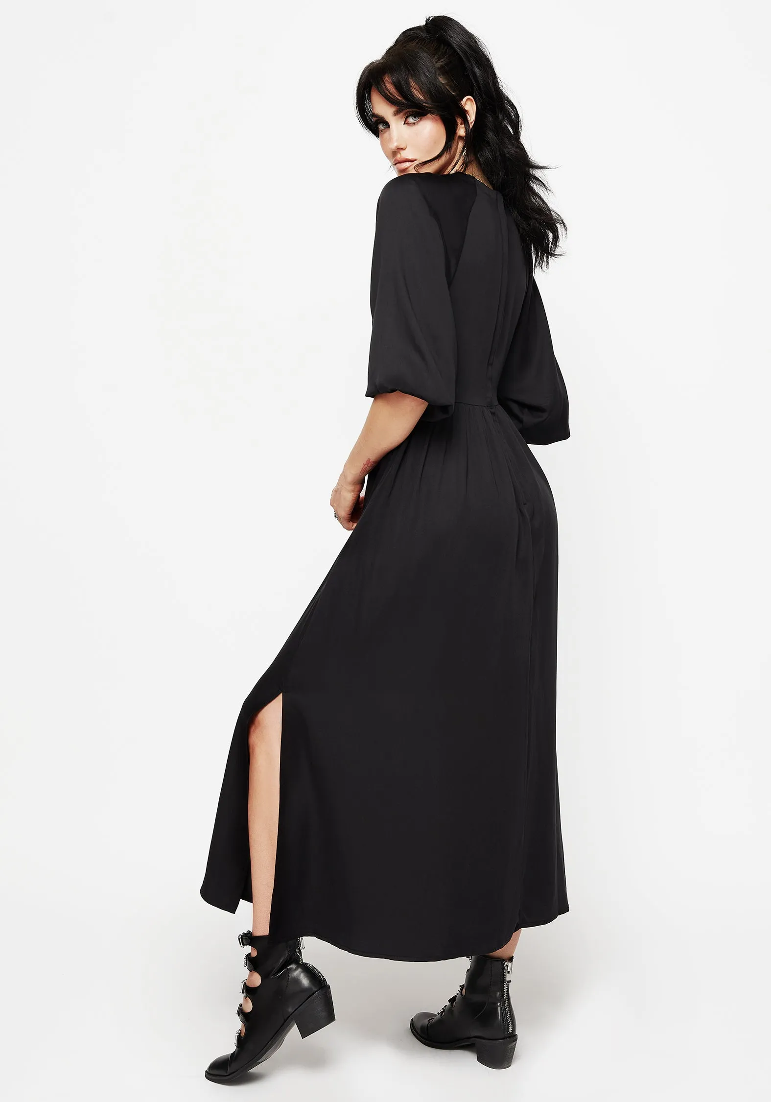 Bishop-Sleeve Relaxing Style Veil Floral Embroidered Batwing Midaxi Dress