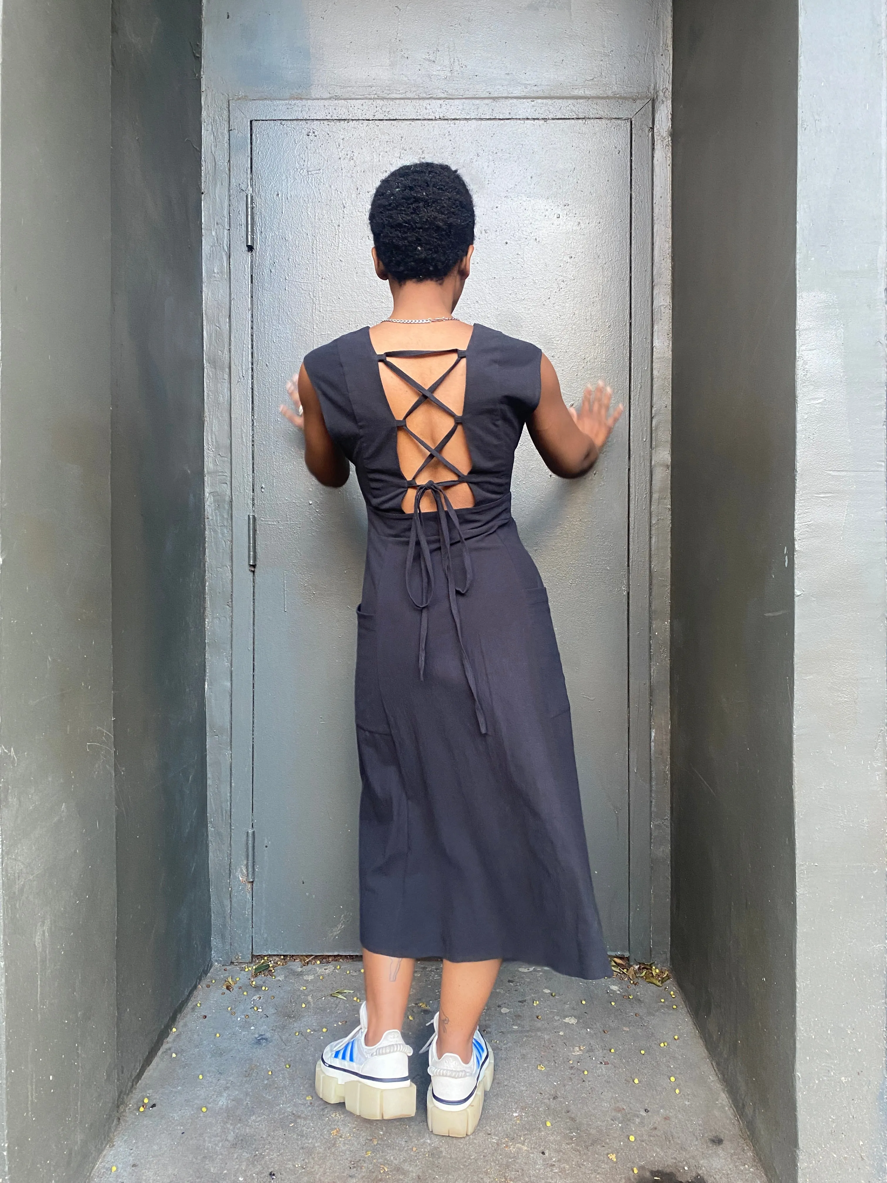 Weekend Look Penelope Dress in Black