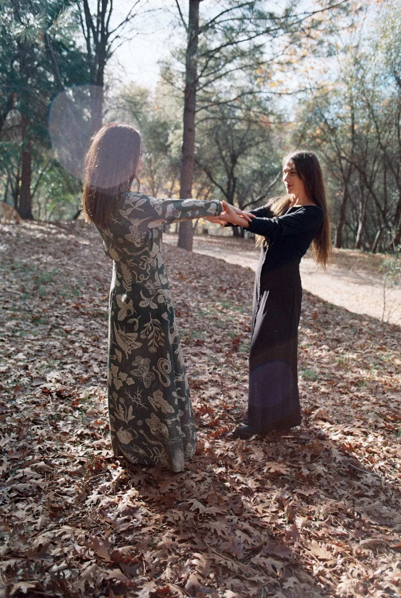 Elegant Detail Airy Layer Bhodie Dress in Black Challis