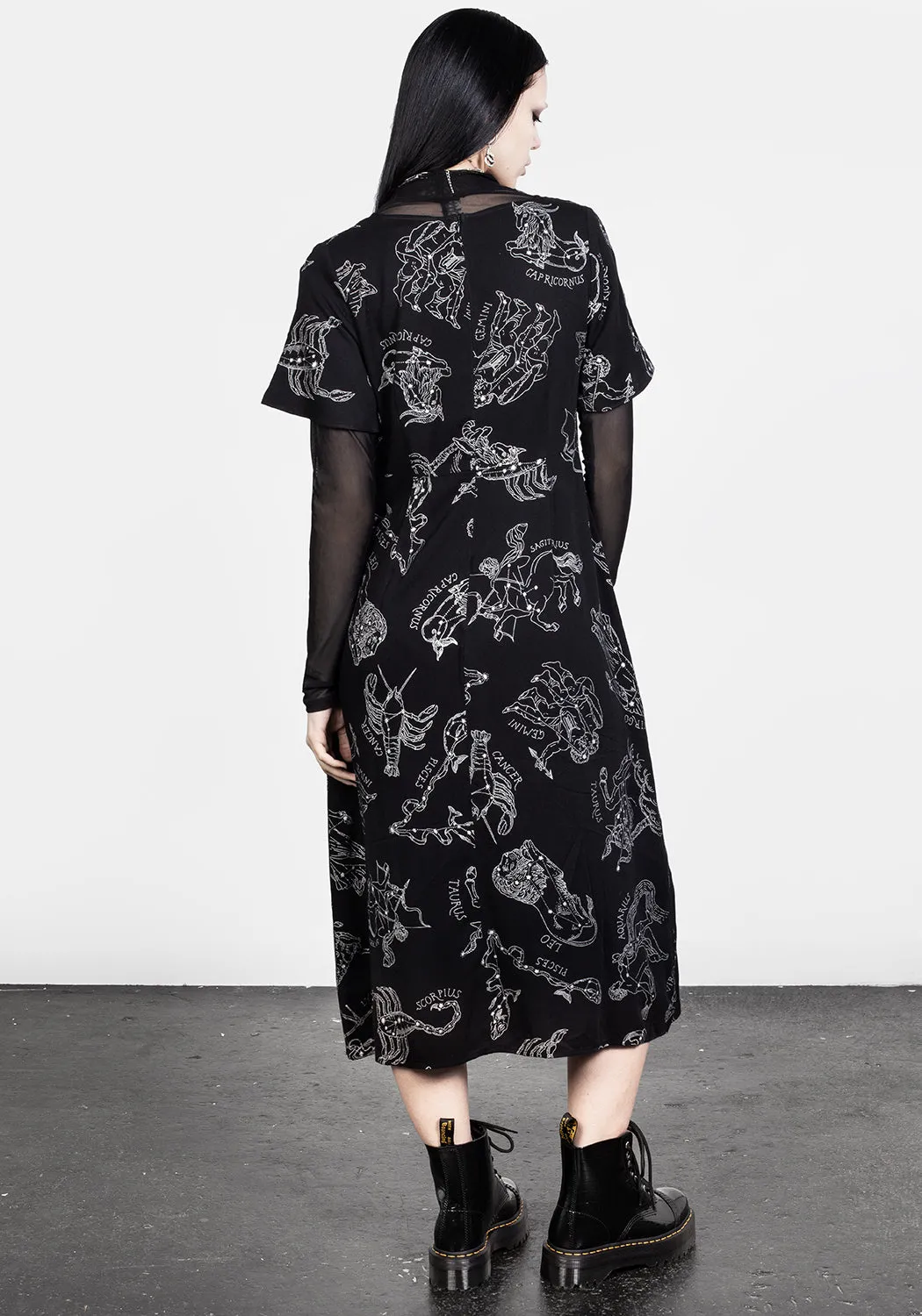 Zodiac Short Sleeve Midi Dress Casual Layering Motion Light